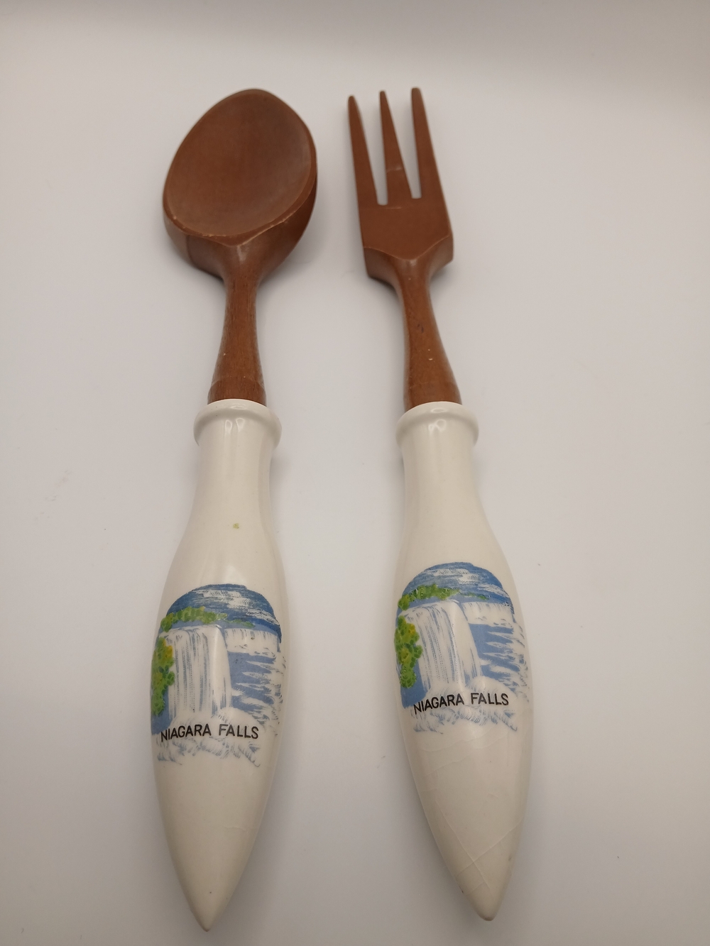 Niagara Falls Decorative Salad Serving Set - White & Brown